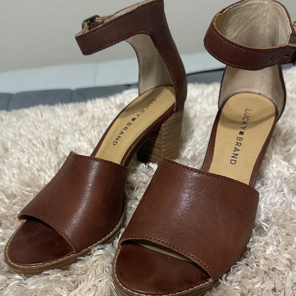 Lucky Brand Women's Tan Heeled Sandals - Picture 2 of 3